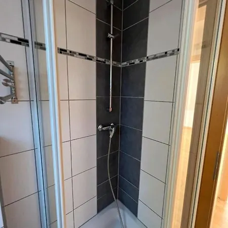 Ferienzimmer, Handwerkerzimmer, Wohnen Auf Zeit * Hollnich