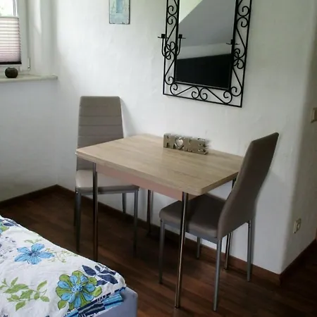 Ferienzimmer, Handwerkerzimmer, Wohnen Auf Zeit